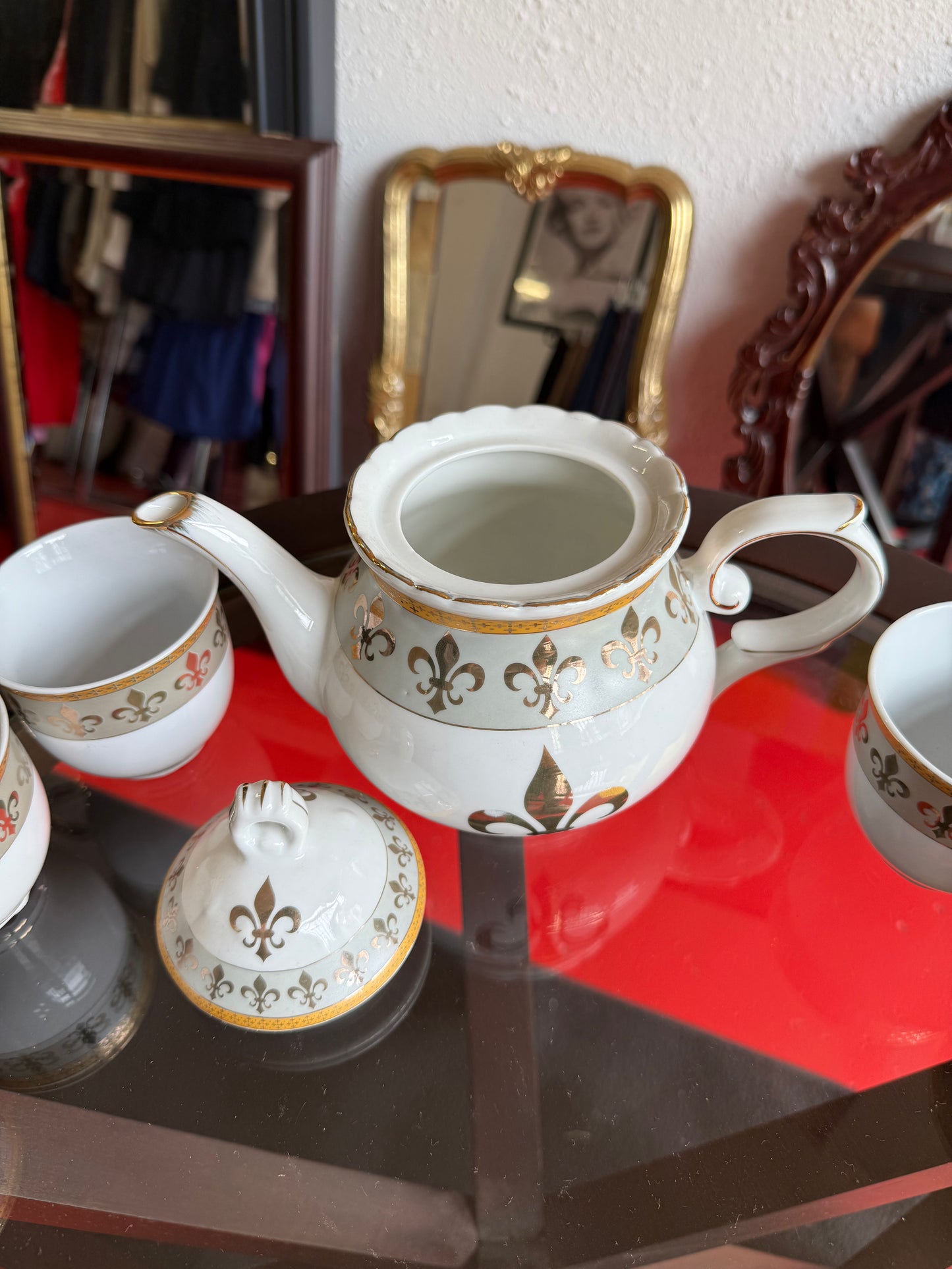 Vintage Italian Fleur De Lis Design Fine Porcelain Teapot & Cup Set